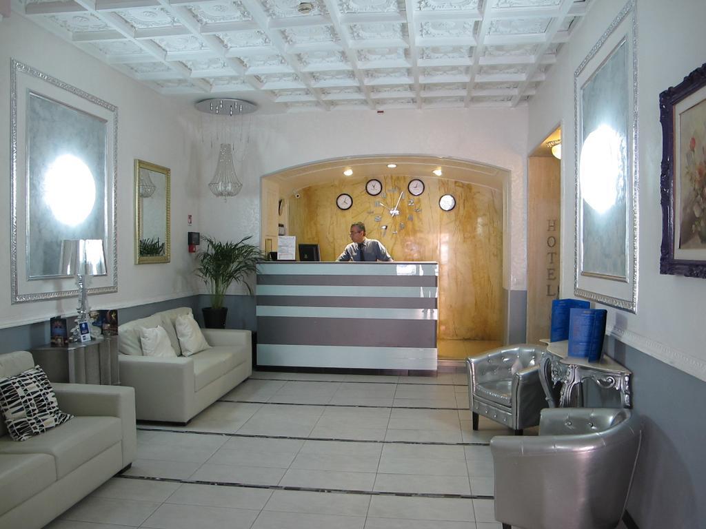 Hotel D'Este Roma Esterno foto